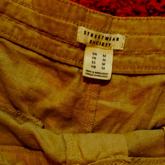 Women's Shorts - Picture 2 of 4